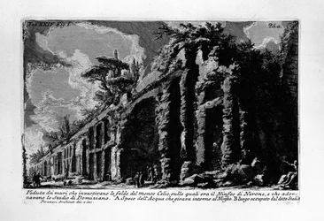 Vista de los muros que rodeaban las faldas del Monte Celio, sobre las cuales estaba el Ninfeo de Nerón, y que adornaban el Estadio de Domiciano